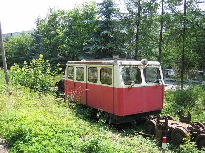 Draisine
Auf dem ehemaligen Anschlussgleis in Heidenreichstein rostet eine Draisine vor sich hin ...
Schlüsselwörter: Waldviertel , Nordast