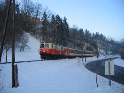 IMG_8592
1099.001 mit R 6809 zwischen Schwarzenbach und Frankenfels
Schlüsselwörter: 1099