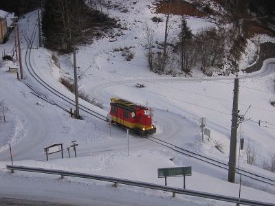 SKL X 532.001
Der Motorturmwagen X 532.001 auf dem Weg nach Mariazell bei Winterbach.
Schlüsselwörter: Motorturmwagen , X532 , 001, Mariazellerbahn , Bergstrecke , Winterbach