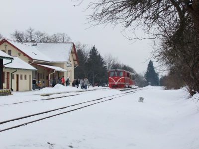 Nová Včelnice
Einfahrt des Zuges 210 mit der T 47.018 im Bahnhof Nová Včelnice - auffallend viele Fahrgäste warten in diesem kleinen Ort auf den Zug
Schlüsselwörter: JHMD, T47.018, Nová Včelnice