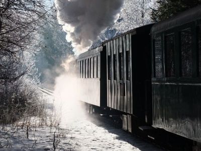 Winterdampf
U 46.101 mit einem Sonderzug bei der Ausfahrt aus Kunžak-Lomy
Schlüsselwörter: JHMD, U46.101, Kunžak-Lomy