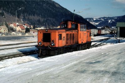 VL 13
Die VL 13 an einem herrlichen Wintertag in Murau.
Scan vom Dia
Schlüsselwörter: VL , 13 , Murtalbahn , Murau