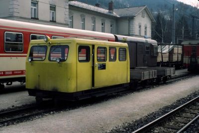 X 614.912
Draisine X 614.912 im Bahnhof Mariazell.
Scan vom Dia
Schlüsselwörter: X , 614 , 912 , Mariazell , Bergstrecke , Draisine