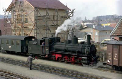 Waldviertel 1975
Exakta Varex IIa, Kodacolor II
Schlüsselwörter: 399.04