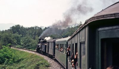 YU72-043.jpg
Zug nach Foca zwischen Ustipraca und Gorazde
Schlüsselwörter: Bosnische Ostbahn