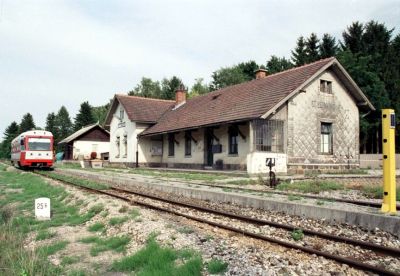 Zugendbahnhof St. Leonhard am Forst
Einfahrt einer 5090 in den Bahnhof St. Leonhard am Forst, dem damaligen Streckendende der Krumpe!
Schlüsselwörter: St. Leonhard am Forst, Krumpe