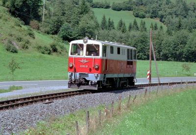 2095.01 in Krimml
2095.01 bei der einfahrt in Krimml als Ersatz für einen ausgefallenen Planzug.
Schlüsselwörter: 2095.01, Krimml