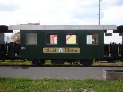 NÖVOG Bi/s 95908
Der NÖVOG Bi/s 95908 trägt die Werbetafeln "Stadt Weitra".
Schlüsselwörter: Waldviertler, Schmalspurbahn, Schmalspurbahnen, Gmünd, Wagen