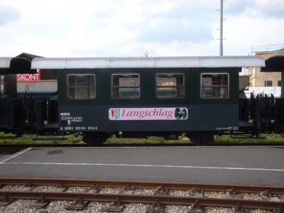 NÖVOG Bi/s 95914
Der NÖVOG Bi/s 95914 trägt die Werbetafeln der Gemeinde Langschlag.
Schlüsselwörter: Waldviertler, Schmalspurbahn, Schmalspurbahnen, Gmünd, Wagen