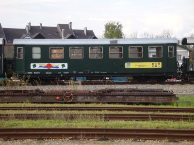 NÖVOG B4iph/s 3243
Der NÖVOG B4iph/s 3243 mit den Werbetafeln "110 Jahre Nordast".
Schlüsselwörter: Waldviertler, Schmalspurbahn, Schmalspurbahnen, Gmünd, Wagen