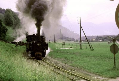 Gerade frisch nachgelegt hat der Heizer der 298.51
Schlüsselwörter: 298 , 51