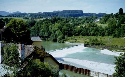 Ein Zug überquert die imposante Brücke bei Waldneukirchen
Schlüsselwörter: 298