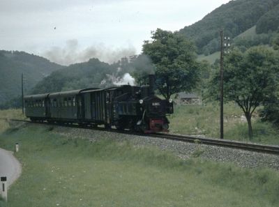 Mit ihrem Zug ist 298.51 unterwegs bei Molln.

Foto spiegelverkehrt
Schlüsselwörter: 298 , 51